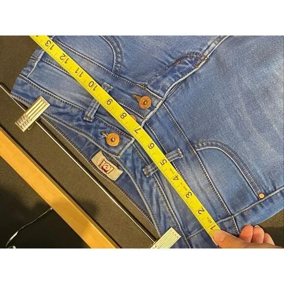 l.e.i. • Blue High Waisted Triple Button Skinny Jeans • Size 5 - Picture 12 of 12